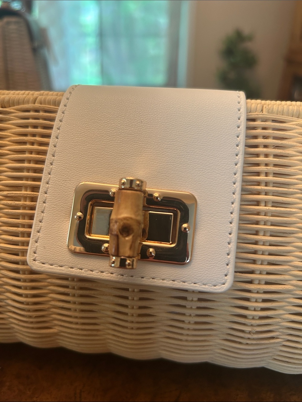Tommy Bahama Woven Rattan Clutch Shoulder Bag White Bamboo Turnlock Resort NEW - Picture 9 of 12